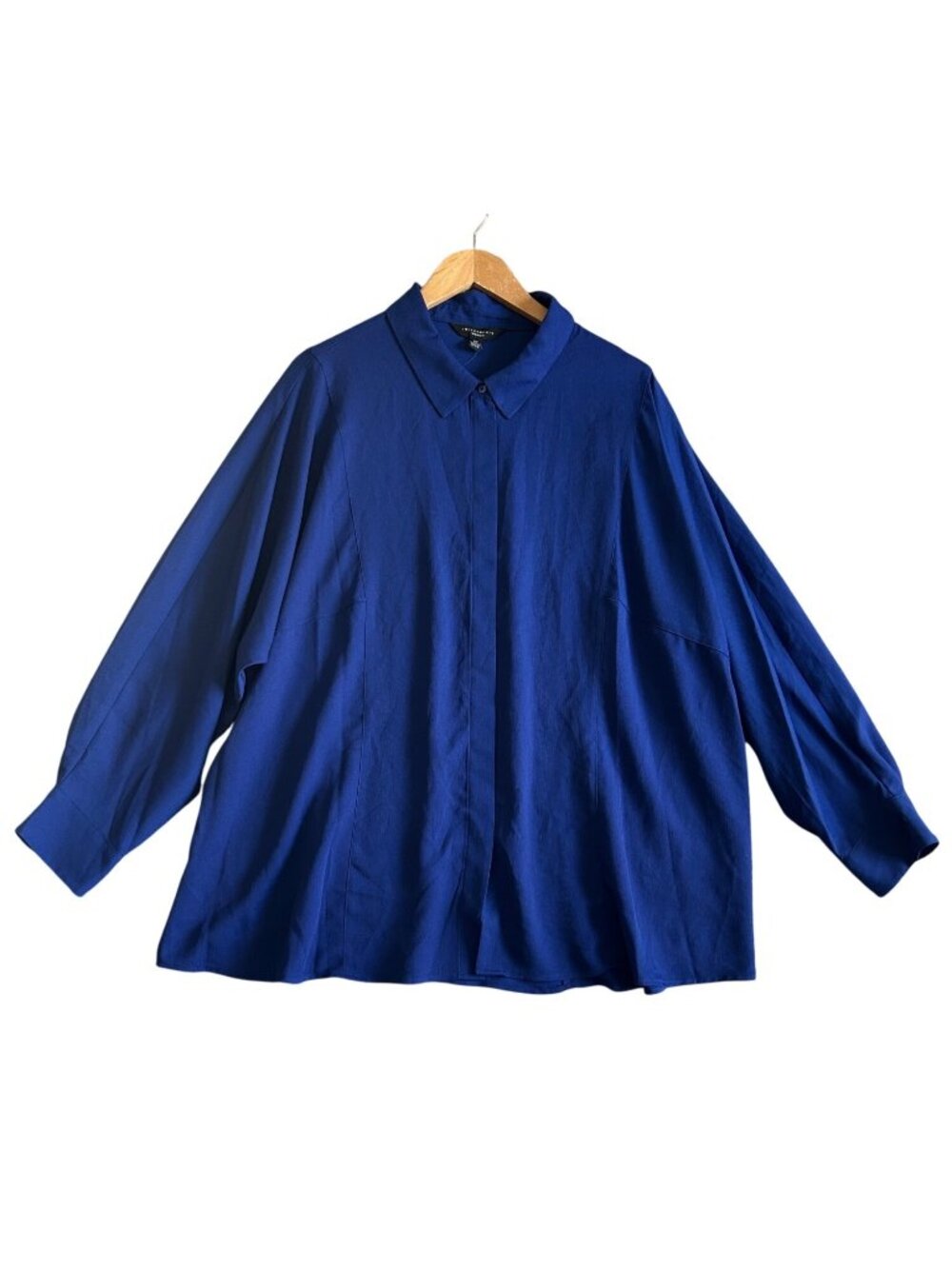 NWT  Investments Womens Sz 3X Plus Blue Button-Up Shirt